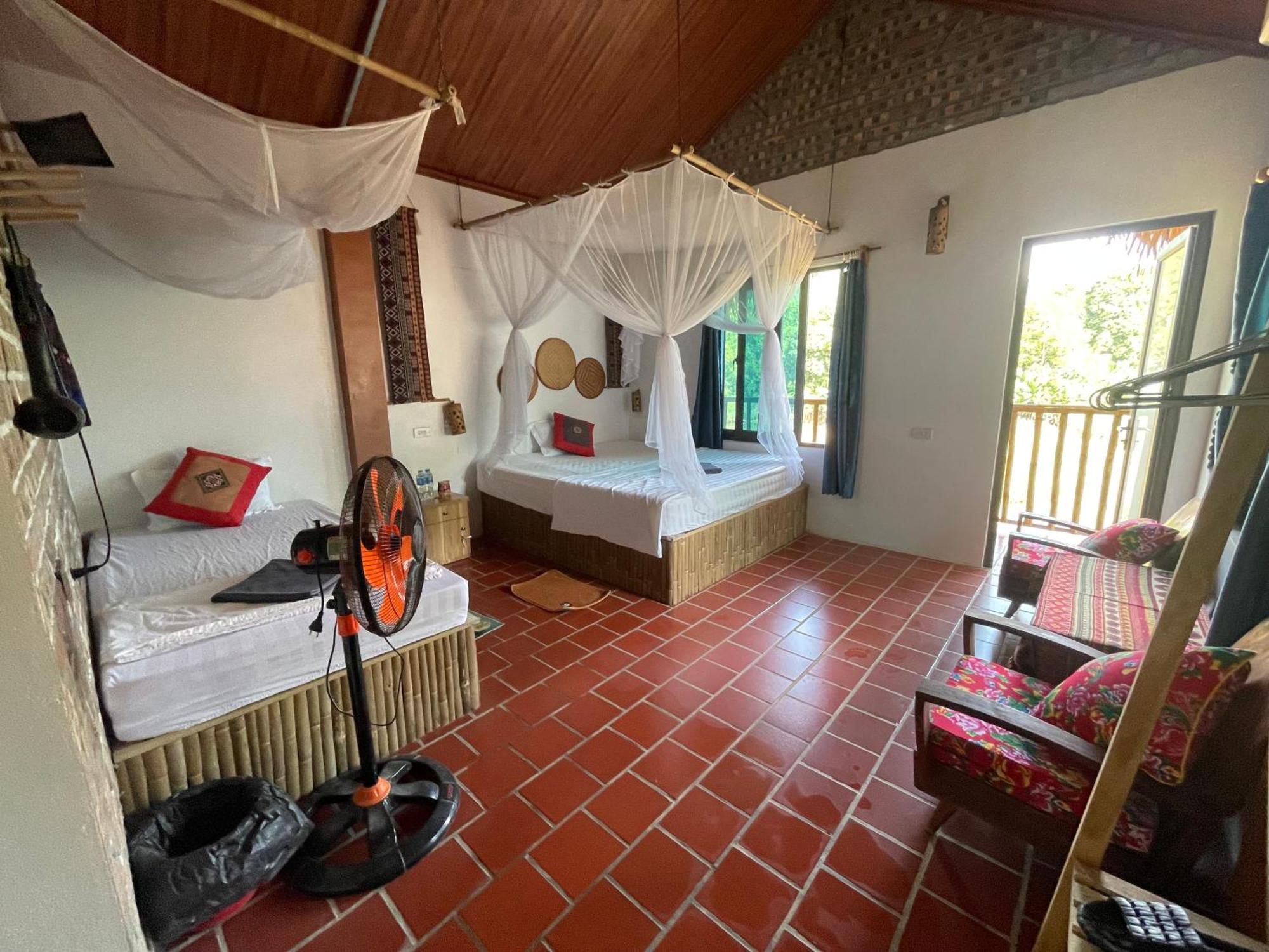 Vu Linh Palm House Homestay - Bungalow イエンバイ エクステリア 写真