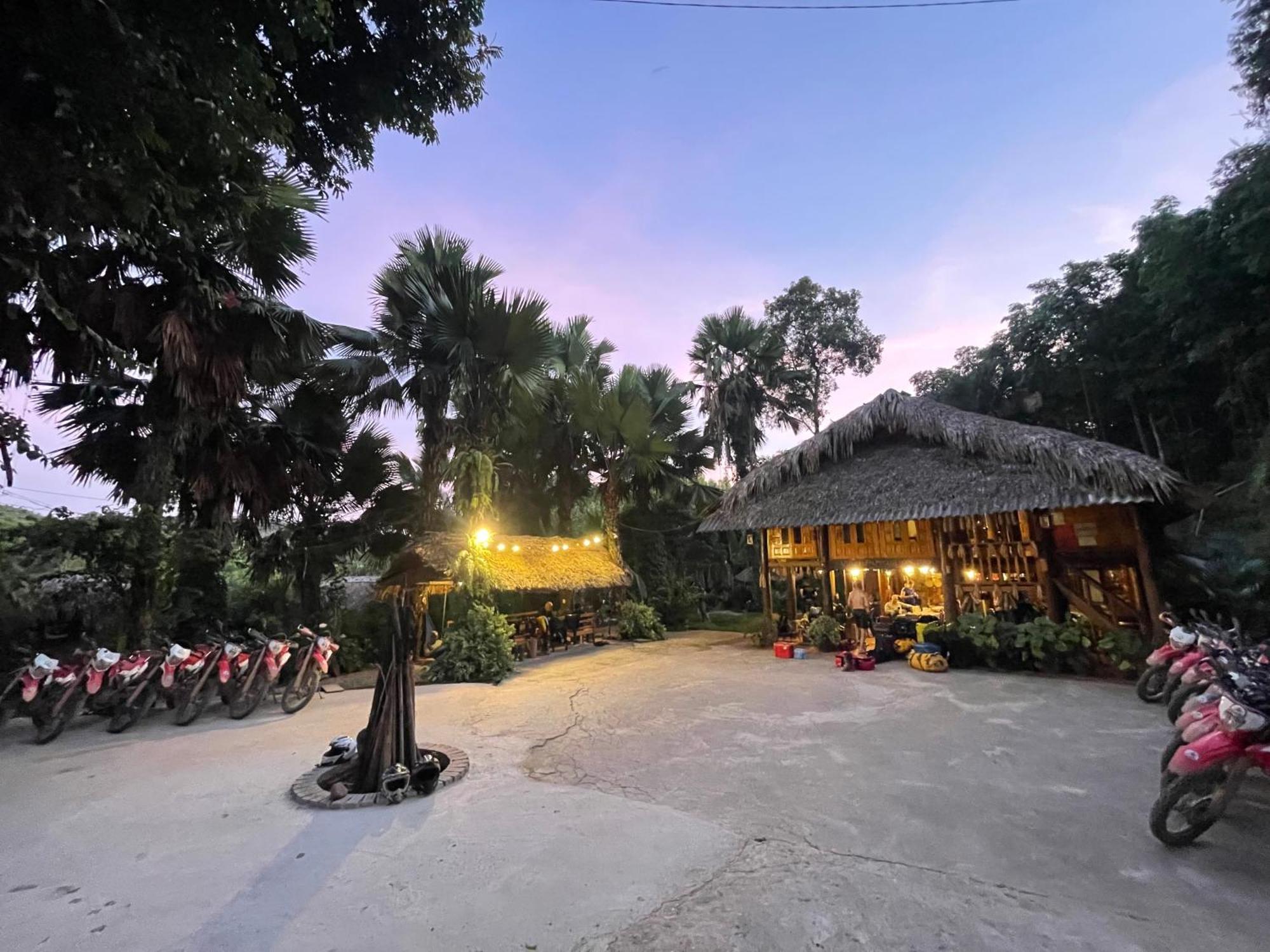 Vu Linh Palm House Homestay - Bungalow イエンバイ エクステリア 写真