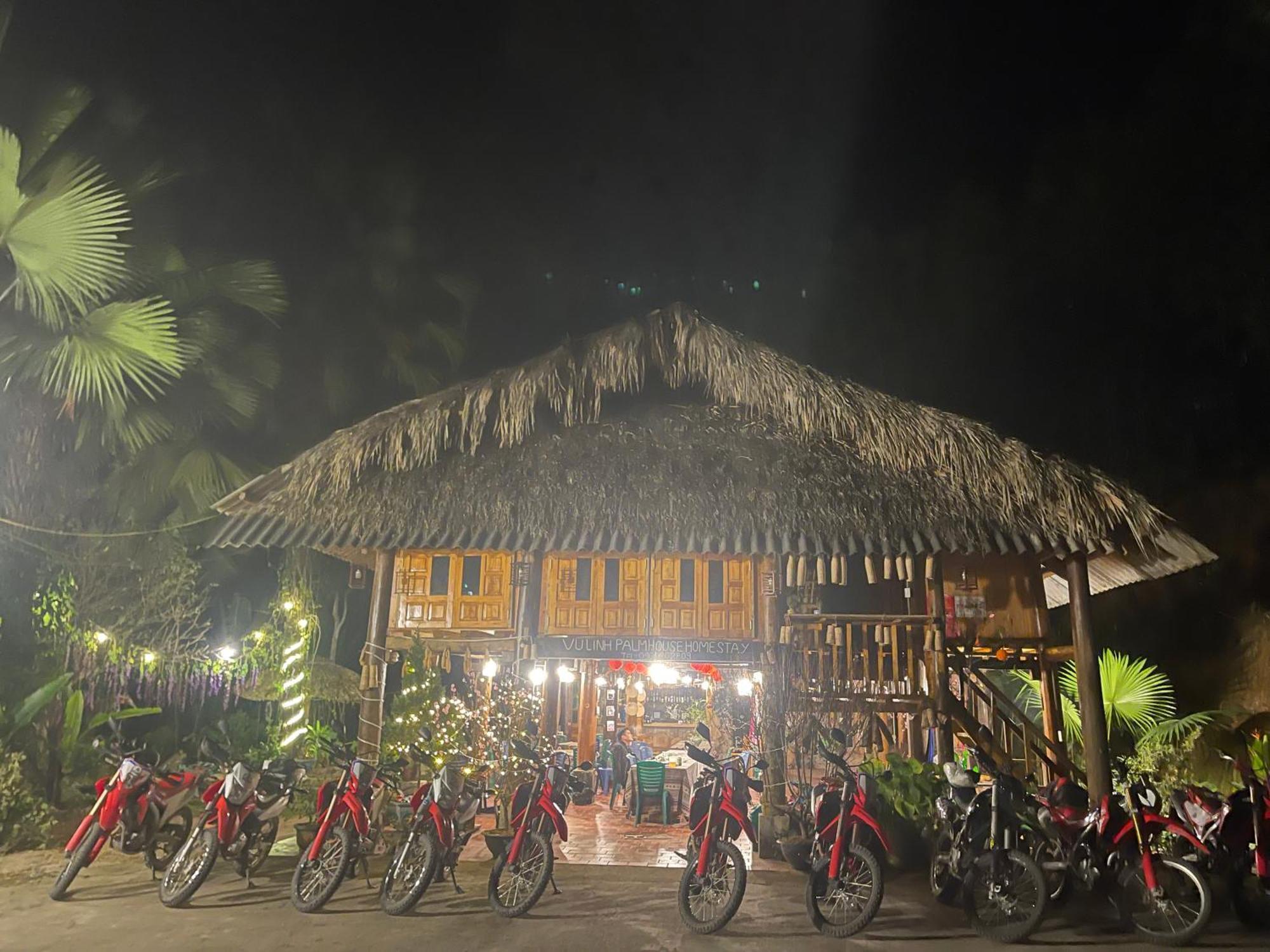 Vu Linh Palm House Homestay - Bungalow イエンバイ エクステリア 写真